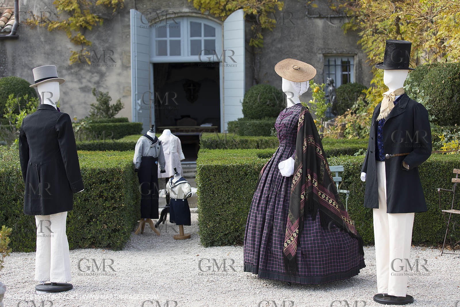 31 10 2013 - Ansouis (FRA,84) - Ansouis castle - Costumes of the exhibit Men costumes