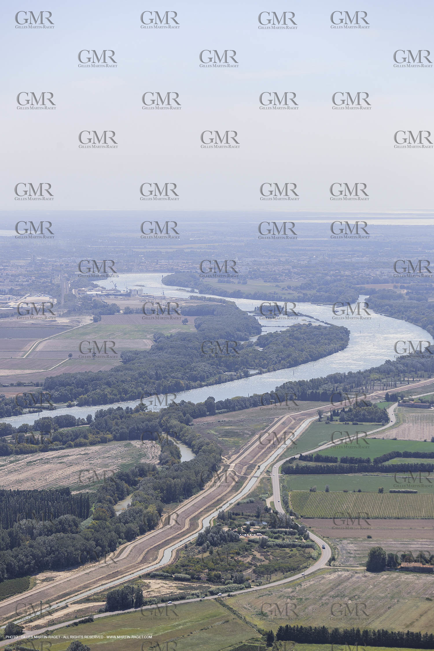 Le Rhône à Arles