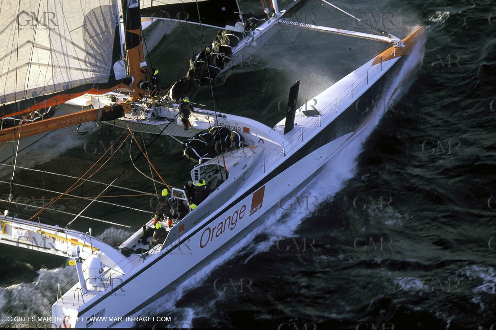 Orange II-2004 Jules Verne Trophy-Ouessant-2nd line crossing