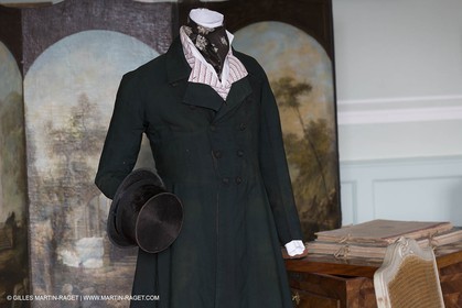 31 10 2013 - Ansouis (FRA,84) - Ansouis castle - Costumes of the exhibit Men costumes