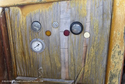 13 03 2010 - La Ciotat (FRA,13) - Mariska - Aile Blanche - Etat avant restauration