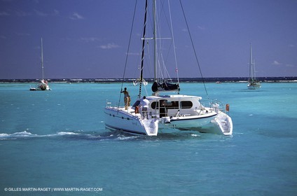 Multicoque au mouillage