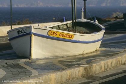 Pêche, barques, pointus, pêcheurs