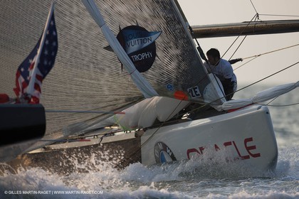14 11 2010 - Dubai (UAE) - Dubai Louis Vuitton Trophy -  BMW ORACLE Racing - Training - Race Day 1