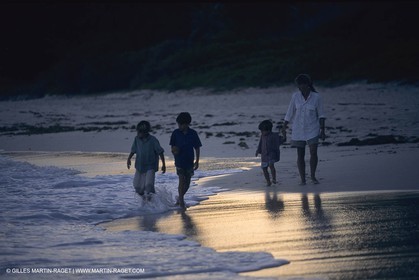 Water SPorts, plage, bains de mer, natation, swimming, beach