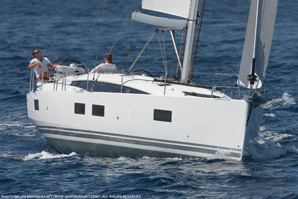 28 08 2016, Hyères (FRA,83), Chantier Jeanneau, Jeanneau Yacht 51