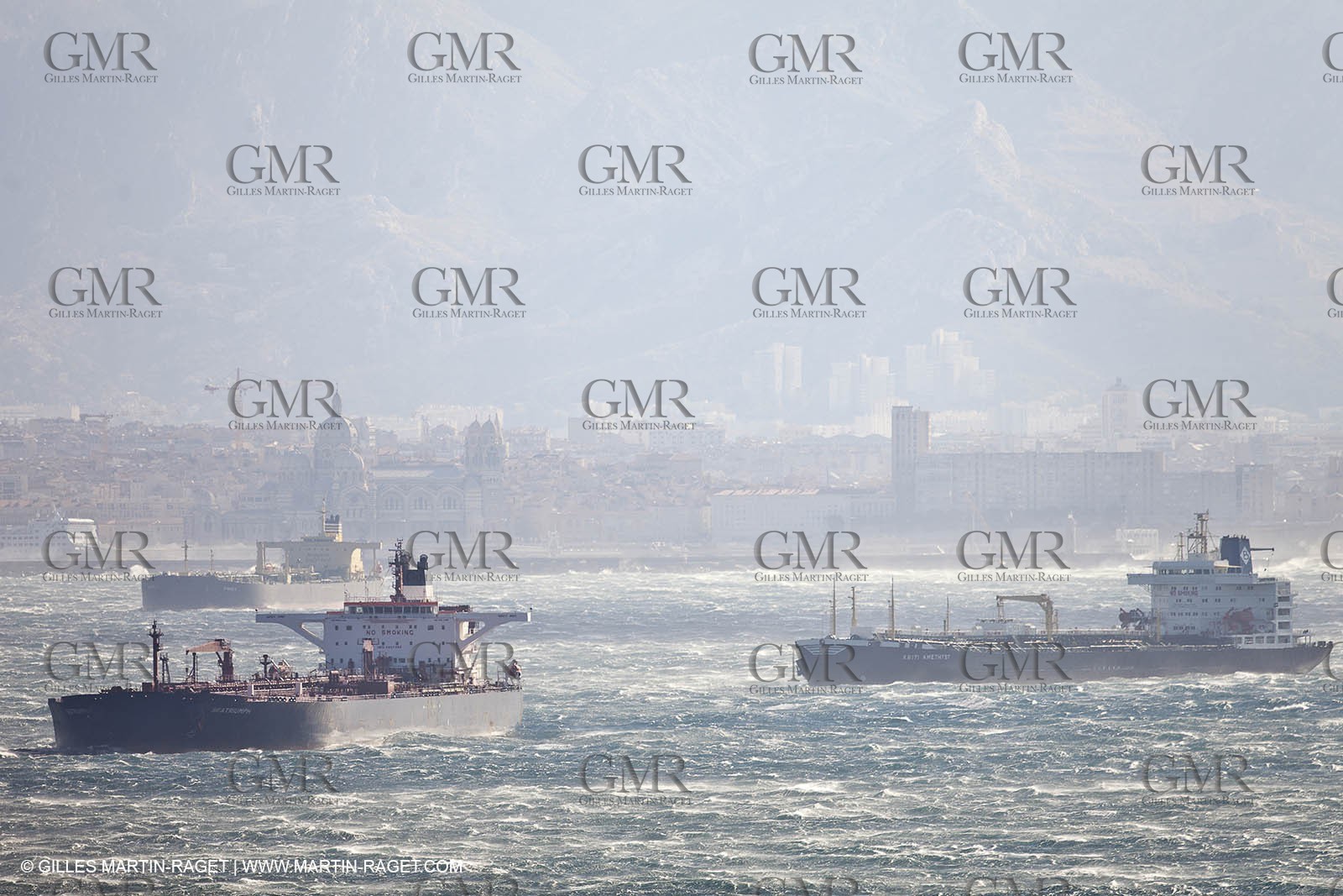 25 10 2010 - Marseille (FRA,13) - Ships at the mooring due to a strike of the harbour staff