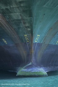 Monde maritime, opérations porturaires, ports, manoeuvres, marine world, harbour operations, maritime shipping,