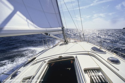 Sailing, cruising, monohull sailing