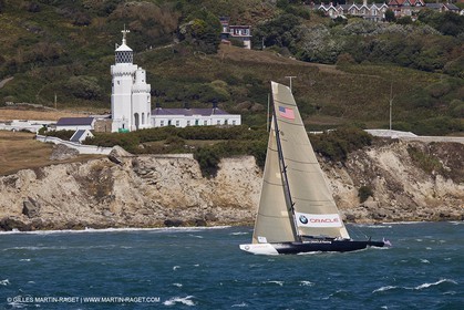 05 08 2010 - Cowes (UK, IOW) - The 1851 Cup -  BMW ORACLE Racing -  - Round The Island Race - Passing Ste Catherine Lighthouse.