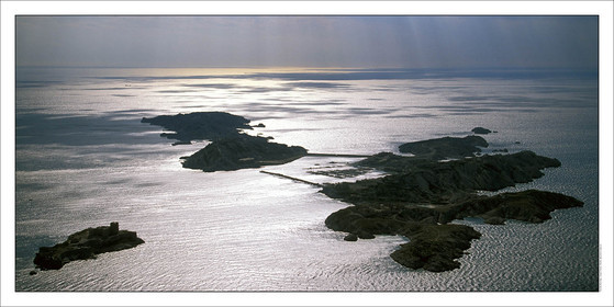 Product: in house made quality print on 8 ultrachome colors Epson ink Jet printer.Available sizes: . 50 x 100 cm. 100 x 200 cmAvailable papers: . Standard 250 gr glossy paper print, black streak, white margin, no signature. Top quality glossy 290 gr. paper, black streak, white margin, checked and signed by the author. Fine Art print (signed, numbered, stamped, registered) on demand. Other supports (Canvas, Acrylic, Metal) on demandPackaging: cylindric reinforced tubeShipping options: regular mail or Shipping companyClick on the basket icon to select your options and start the online ordering process