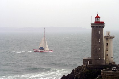 Round the world solo record - Idec - Francis Joyon - Brest finish