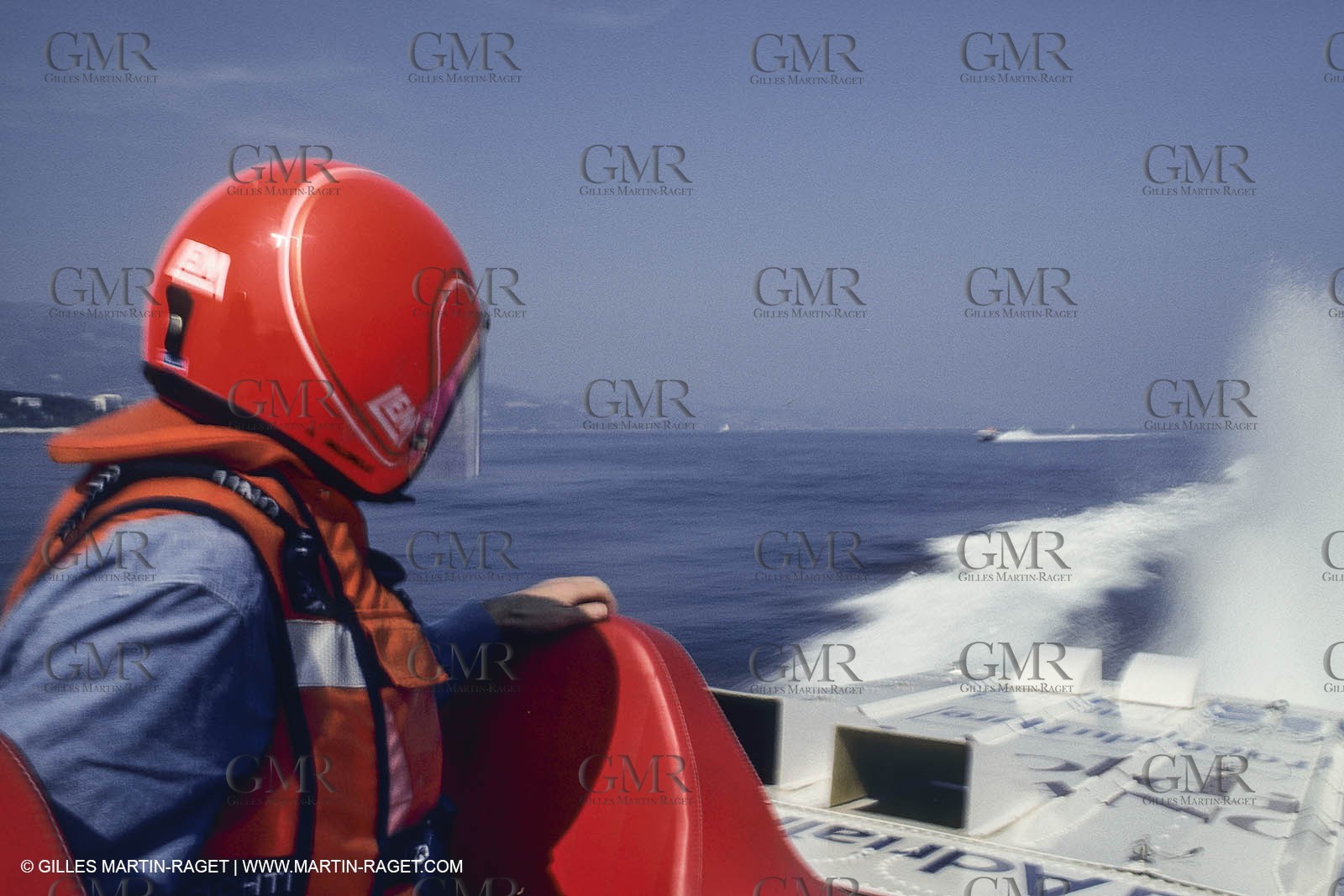 Powerboating, offshore racing