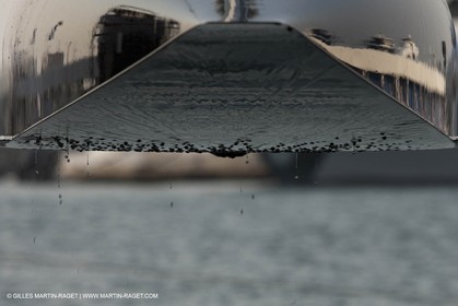 14 11 2010 - Dubai (UAE) - Dubai Louis Vuitton Trophy -  BMW ORACLE Racing - Training - Onboard Vs All 4 one