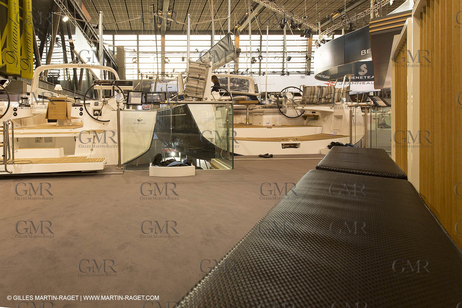 10 12 2013 - Paris (FRA,75) -Paris Boat Show - Beneteau booth