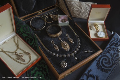 02 06 2014, ARles (FRA,13), Cérémonie de passation des bijoux de la Reine