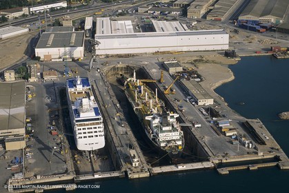 Monde maritime, opérations porturaires, ports, manoeuvres, marine world, harbour operations, maritime shipping,