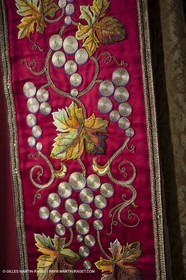 04 02 2013 - Marseille(FRA,13), Notre Dame de la Garde, Vêtements liturgiques