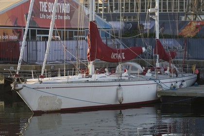 08 11 2014, Capetown (ZAF), Volvo Ocean Race 2014-15, Team Alvimedica, Nursing the boat