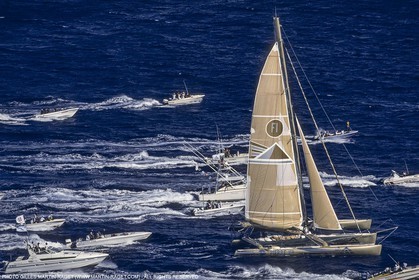 Novembre 1990, Pointe a Pitre (Guadeloupe) Arrivee victorieuse de Florence Arthaud (Groupe Pierre 1er) dans la Route du Rhum