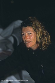 Arrivée du Tour de Corse en double en monotype Figaro, Florence Arthaud, équipière de Philippe Poupon