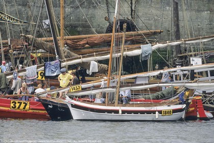 Sailing, shore and dock ambiances, Brest Old rigs gathering