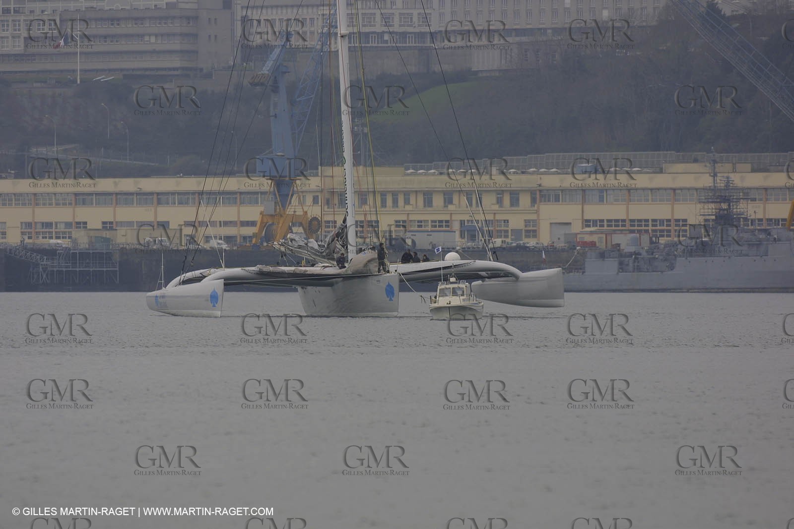 Geronimo - Jules Verne Trophy 2001 start - Brest