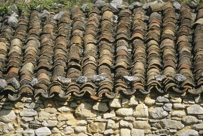 France, Provence, Villages du Luberon, détails, vieilles pierres, portes, toitures