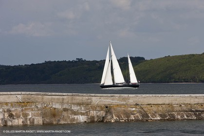 19 05 2010 -  Lanveoc Poulmic (FRA,29) - French Navy School Grand Prix - Pen Duick VI