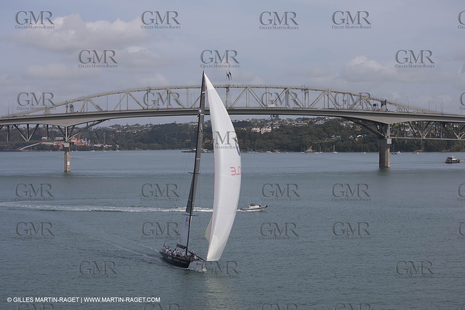 29 01 2009 - Auckland (NZL) -  Louis Vuitton Pacific Series - BMW ORACLE Racing - Training