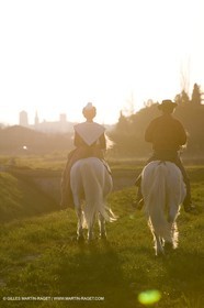 23 02 2007 - Arles, Nathalie Chay, Queen of Arles - Amazone horse riding