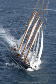 28 09 2022? Saint-Tropez,(FRA,83), Les Voiles de Saint-Tropez 2022 Régate N° 2 poup les modernes, navigation libre pour les grandes goélettes