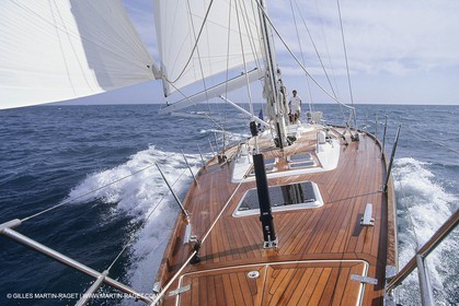 Sailing, cruising, monohull sailing