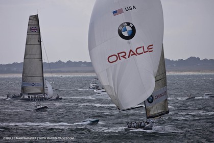 05 08 2010 - Cowes (UK, IOW) - The 1851 Cup -  BMW ORACLE Racing -  - Round The Island Race - Back in the Solent.