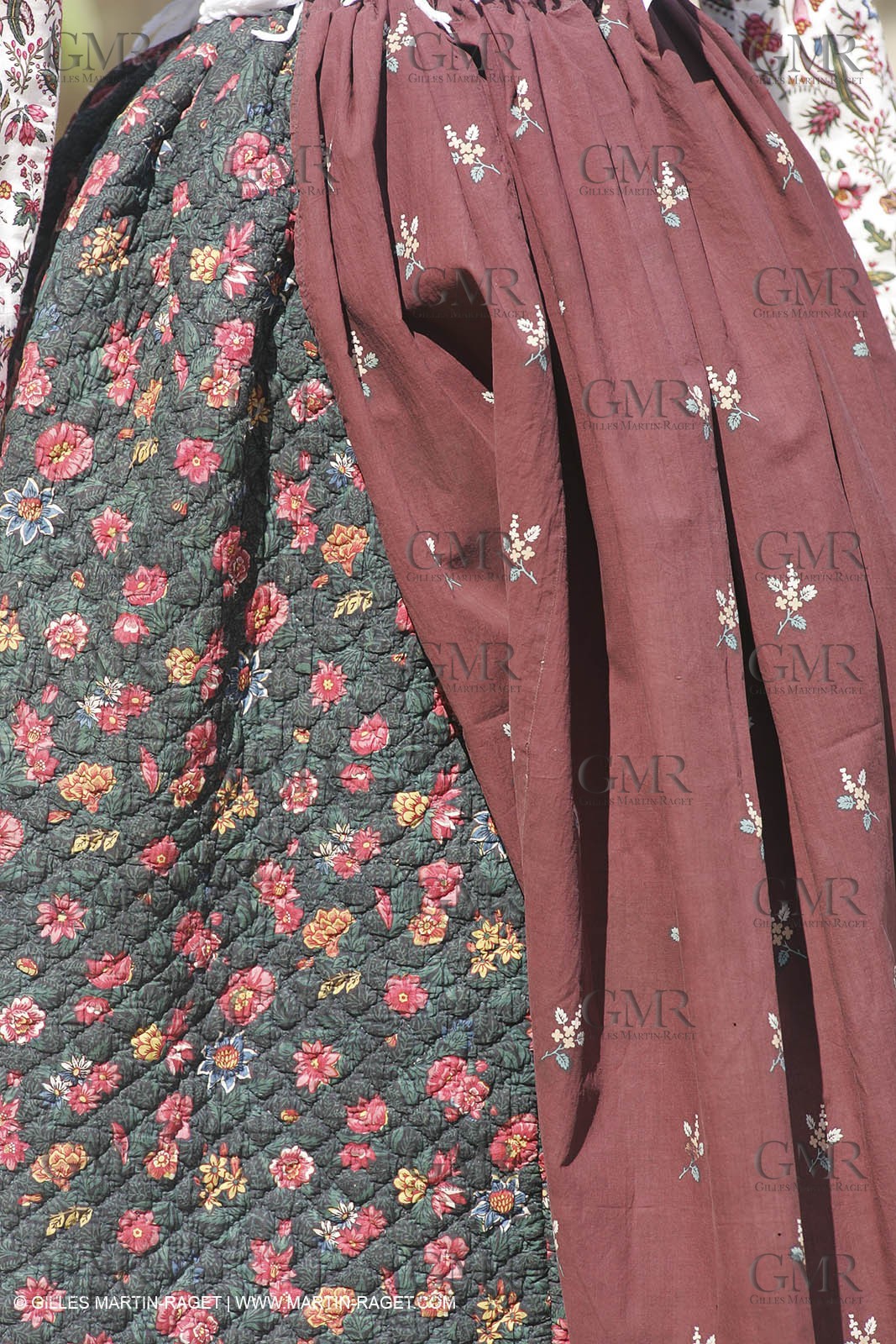 May 2004 - La Tour d'Aigues (FRA, 84) - Old costumes for women of the South exhibition