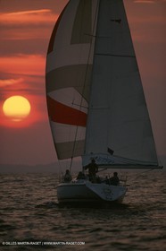 Crusing monohull sailing