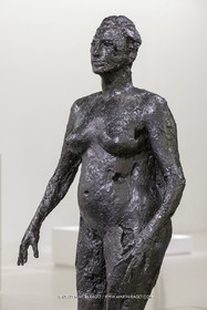 02 05 2023, Paris (FRA), oeuvre de Germaine Richier, Exposition Centre Pompidou 2023,  L'Ouragane [1948-1949], Bronze patiné foncé, Epreuve d'artiste, Fondeur : Susse, Paris, 179 x 67 x 43 cm, Centre Pompidou, Musée d'art moderne, Paris, achat de l'état, 1957