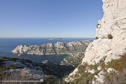 04 04 2009 - Marseille (FRA, 13) - Les Calanques - Marseille as seen from the top of the Baou Rond summit
