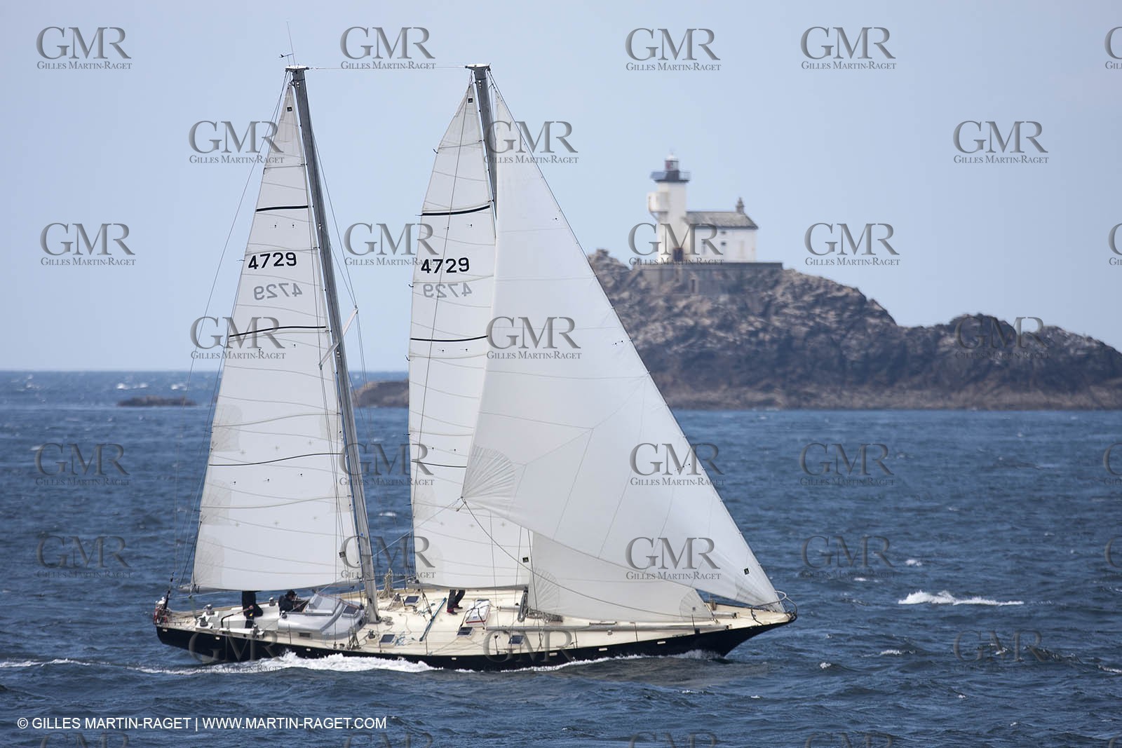 19 05 2010 - Raz de Sein (FRA,29) -  Pen Duick III