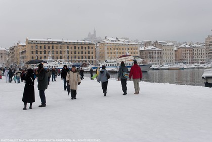 07 01 2009 - Marseille (FRA,13) - Quantité de neige exceptionelle sur la ville