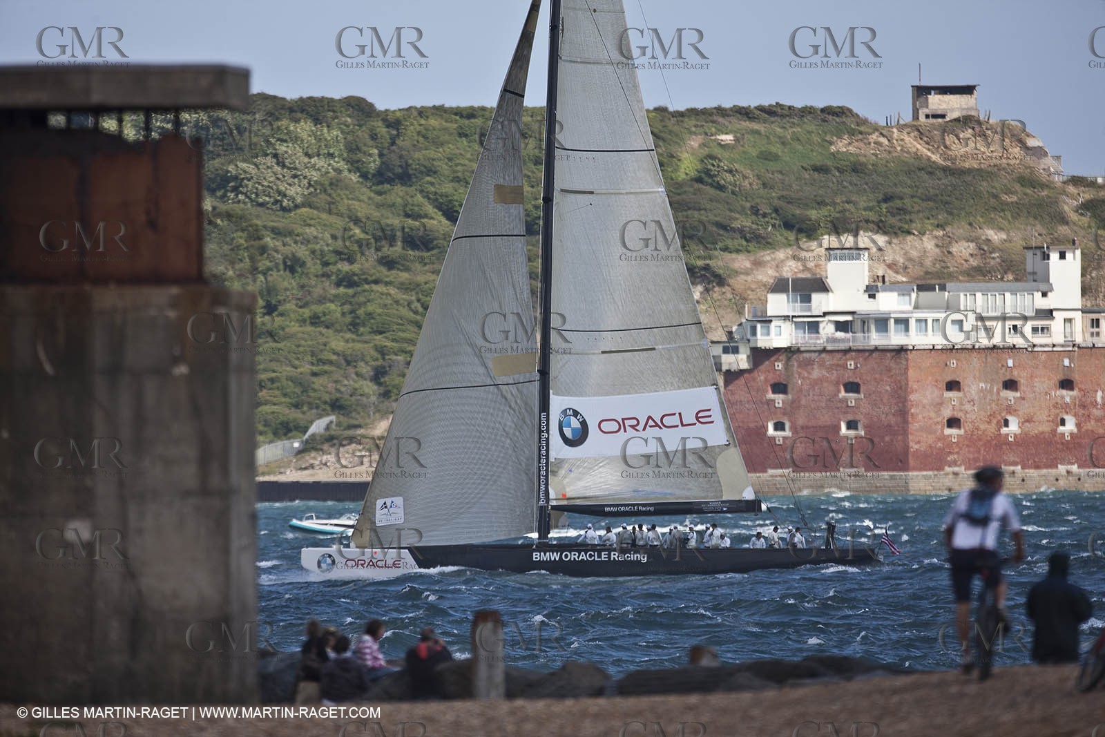 05 08 2010 - Cowes (UK, IOW) - The 1851 Cup -  BMW ORACLE Racing -  - Round The Island Race - Back in the Solent.