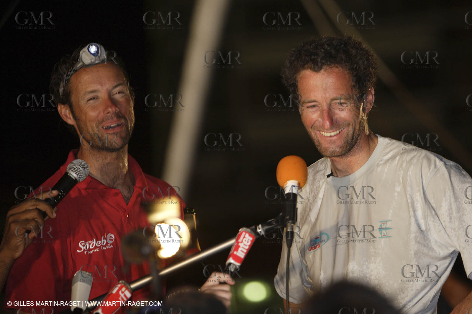 06 11 2006 - Pointe à Pitre Guadelupe (FRA) - Route du Rhum 2006 arrival - Thomas Coville (Sodebo) - Michel Desjoyeaux (Géant)