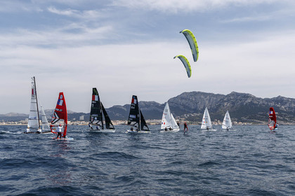 15 04 2024, Marseille (FRA), présentation des sélectionnés olympiques français en voile pour les Jeux Olympiques de Paris 2024.  Alex Mazella (Kite hommes - Formula Kite); Laurianne Nolot (Kite femmes - Formula Kite); Nicolas Goyard (Planche à voile hommes - iQFoil); Hélène Noesmoen (Planche à voile femmes- iQFoil); Camille Lecointre-Jeremie Mion (dériveur double mixte - 470); Louise Cervera (Dériveur femmes - ILCA 6); Jean-Baptiste Bernaz (Dériveur hommes - ILCA 7); Tim Mourniac - Lou Berthomieu (Multicoque mixte - Nacra 17); Clément Péquin - Erwan Fischer (Skiff hommes - 49er); Sarah Steyaert-Charline Picon (Skiff femmes - 49er FX).