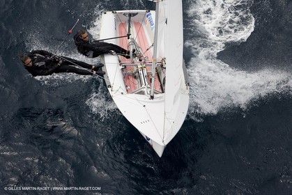 26 04 2007 - Semaine Olympique Française 2007 - Hyères - Jour 5 - Team France - 470 Femme - Petitjean-Douroux
