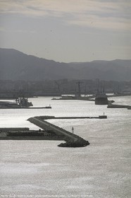 France, Provence, Marseille, Port de commerce, opérations portuaires, métiers de la mer