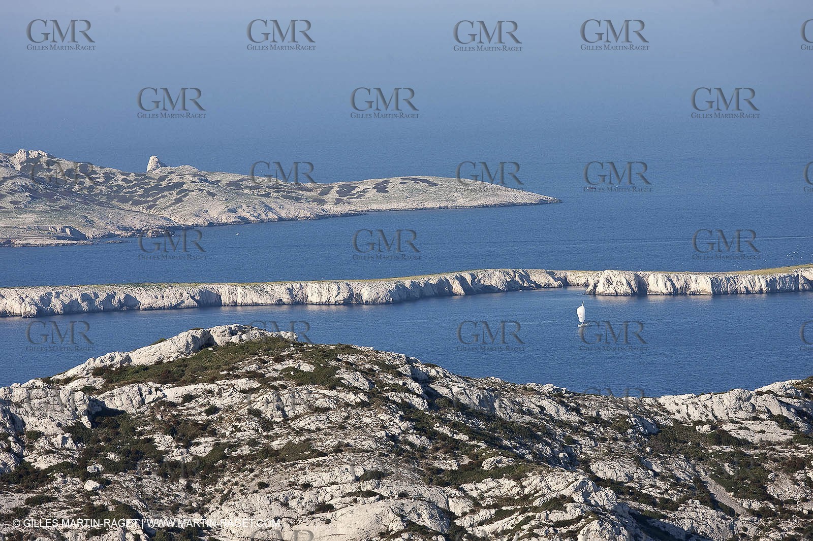 04 04 2009 - Marseille (FRA, 13) - Les Calanques - Sormiou crests - Ile plate et Ile de Riou
