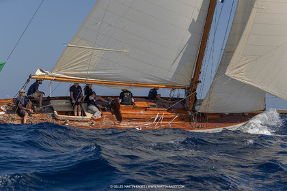 VST21D6_1527.jpg