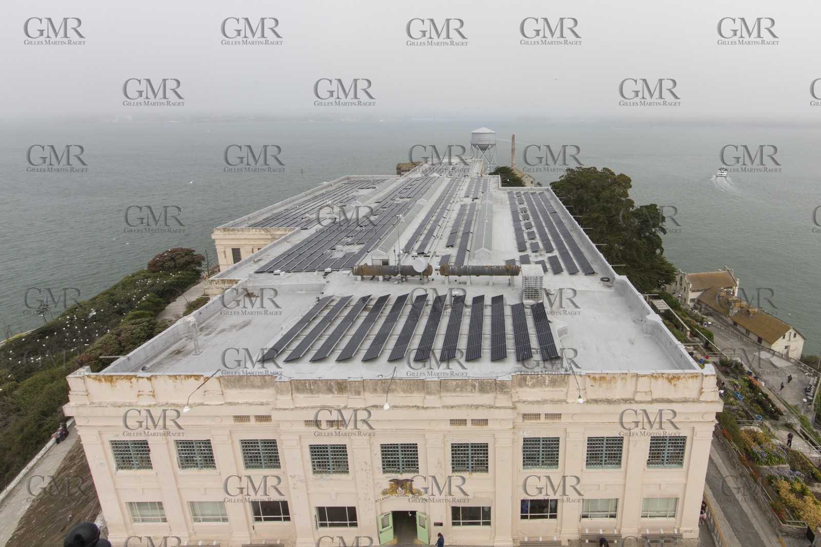 02 07 2013 - San Francisco (USA,CA) - 34th America's Cup - Setting up the LiveLine Media on Alcatraz