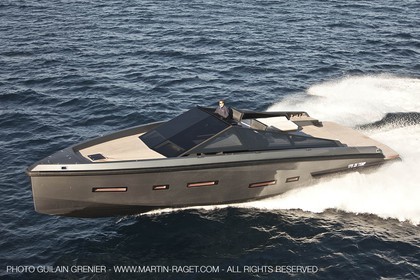 11 11 2009 - Saint Jean Cap Ferrat (FRA,06) Wally Yachts - Wallypower 55