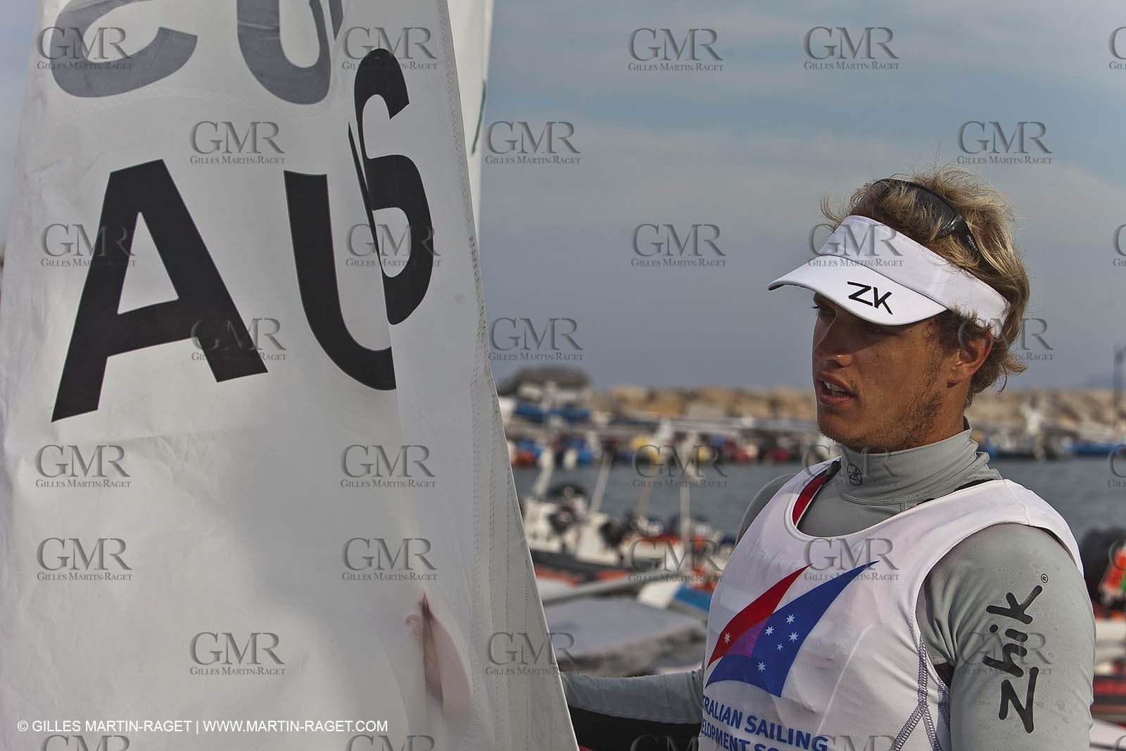 26-04-10 - Hyeres (FRA,83) - SOF 2010 - Tom BURTON